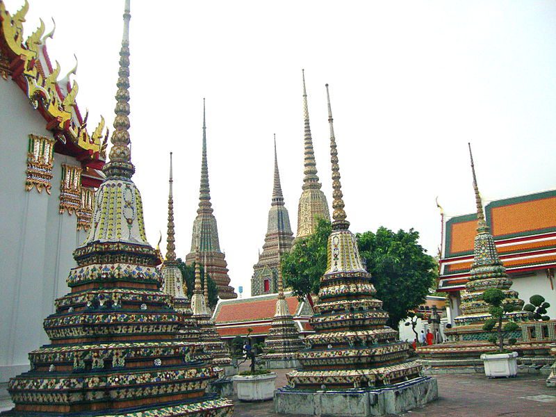 Burial_Chambers_Wat_Pho_Temple