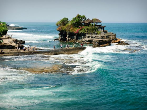 Tanah Lot Temple | Image Courtesy: By Flickr user: Jos Dielis http://www.flickr.com/photos/dielis/ [CC BY 2.0], via Wikimedia Commons