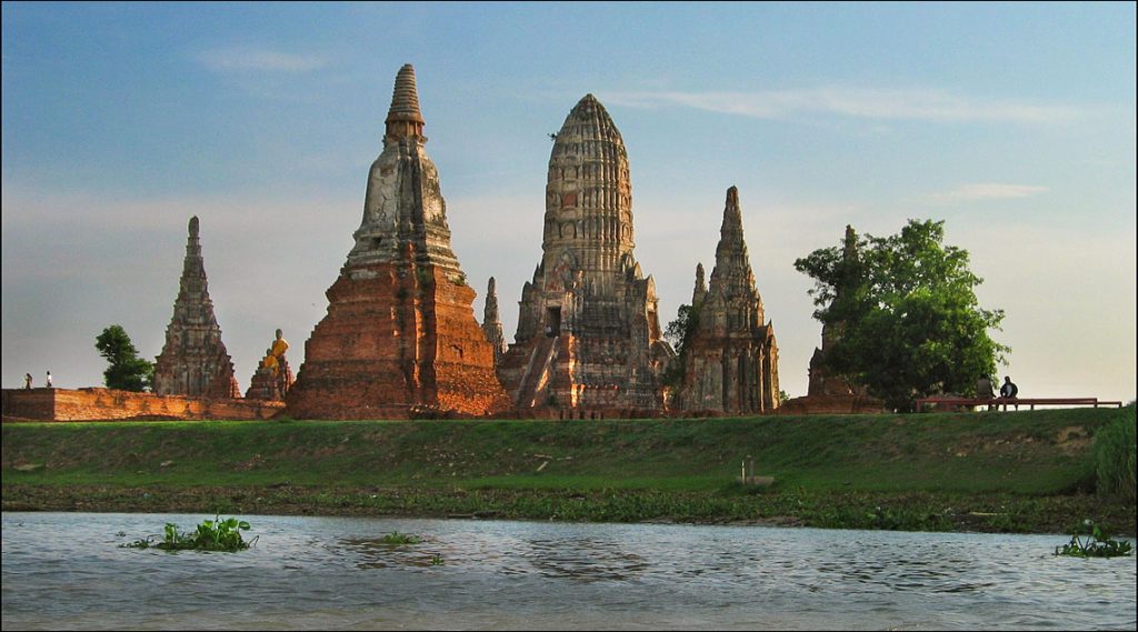 Wat Chai Wattanaram | Image Courtesy: By Fotograf / Photographer: Heinrich Damm (User:Hdamm, Hdamm at de.wikipedia.org) (Own work (Own photo)) [CC BY 2.0, GFDL or CC-BY-SA-3.0], via Wikimedia Commons