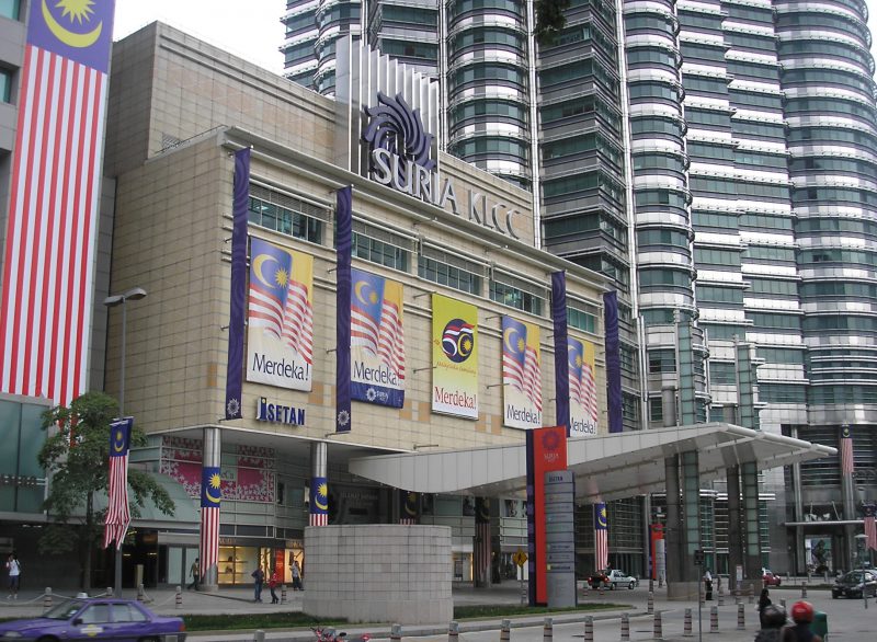 Suria KLCC | Image Credit - Two hundred percent, CC By SA 3.0 via Wikipedia Commons