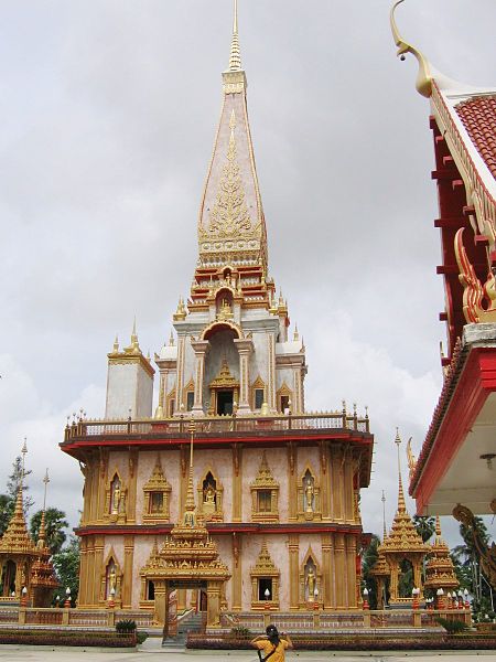 Wat Chalong Phuket | Image Credit - Lerdsuwa, CC BY-SA 3.0 via Wikipedia Commons
