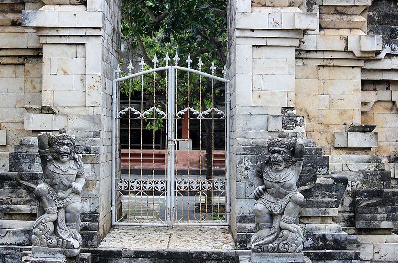 Indonesia Uluwatu Temple | Image Credit - Michelle Maria,CC BY 3.0 via Wikipedia Commons