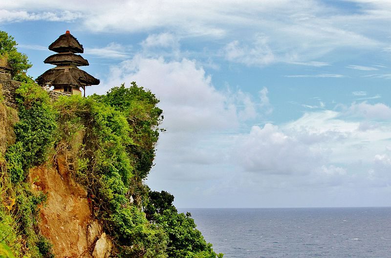 Uluwatu Temple | Image Credit - Michelle Maria, CC BY 3.0 via Wikipedia Commons