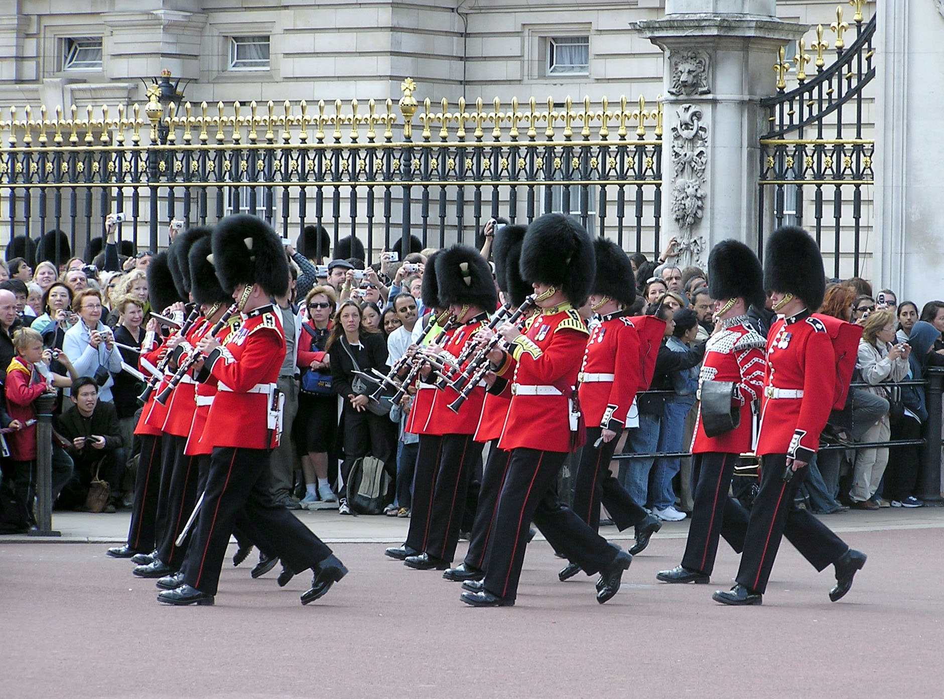 Changing the Guard via Wikipedia Commons