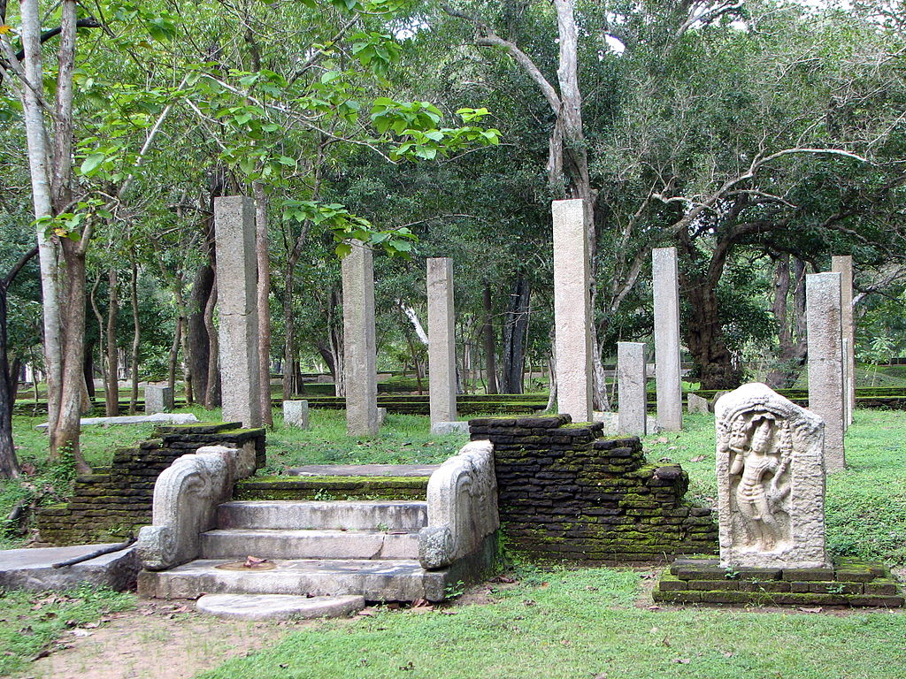Anuradhapura | Image Credit, Bernard Gagnon, CC BY-SA 3.0 via Wikipedia Commons