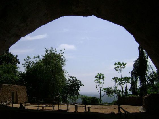caves in sri lanka