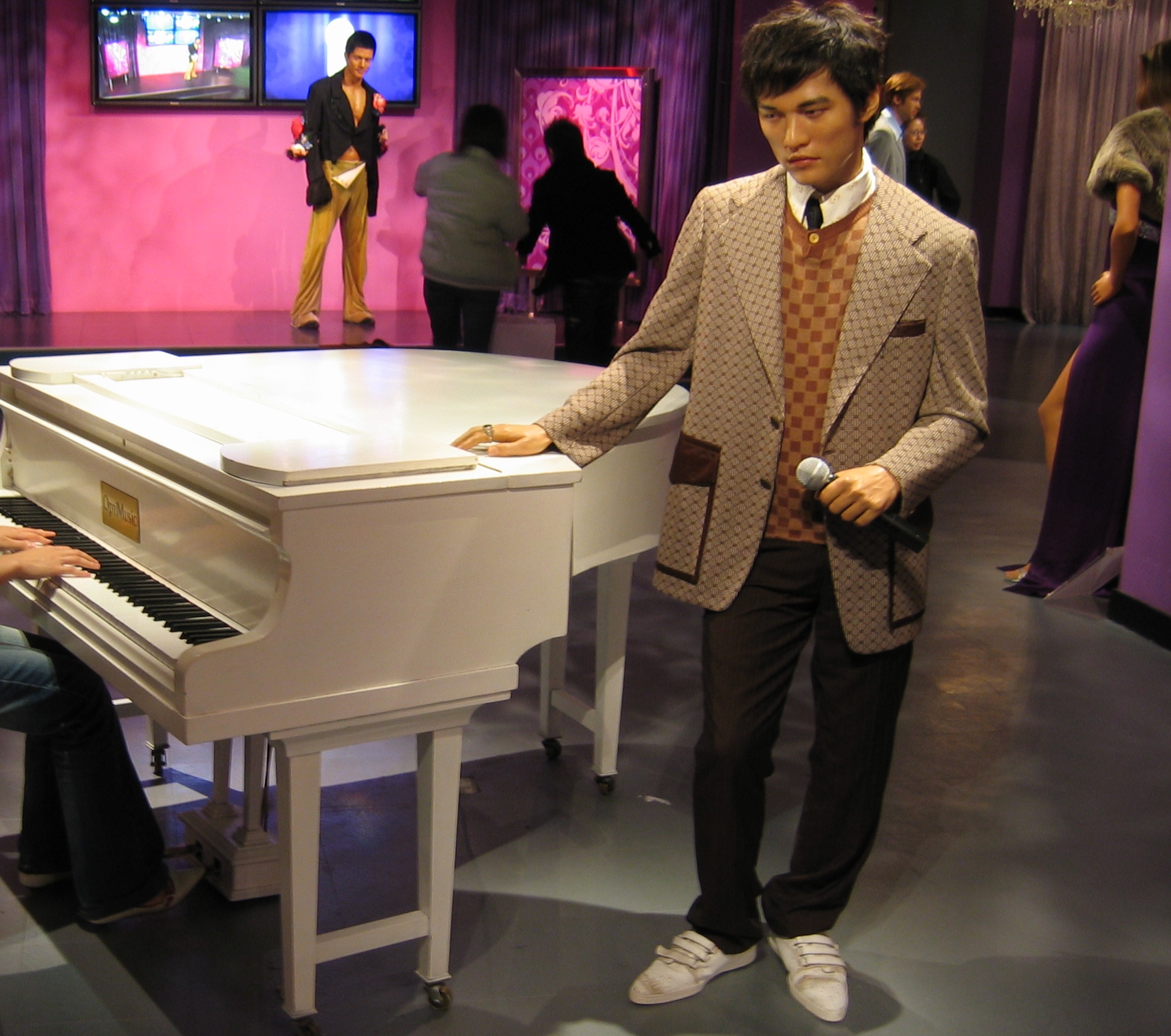Jay Chou wax figure in Hongkong's Madame Tussauds museum