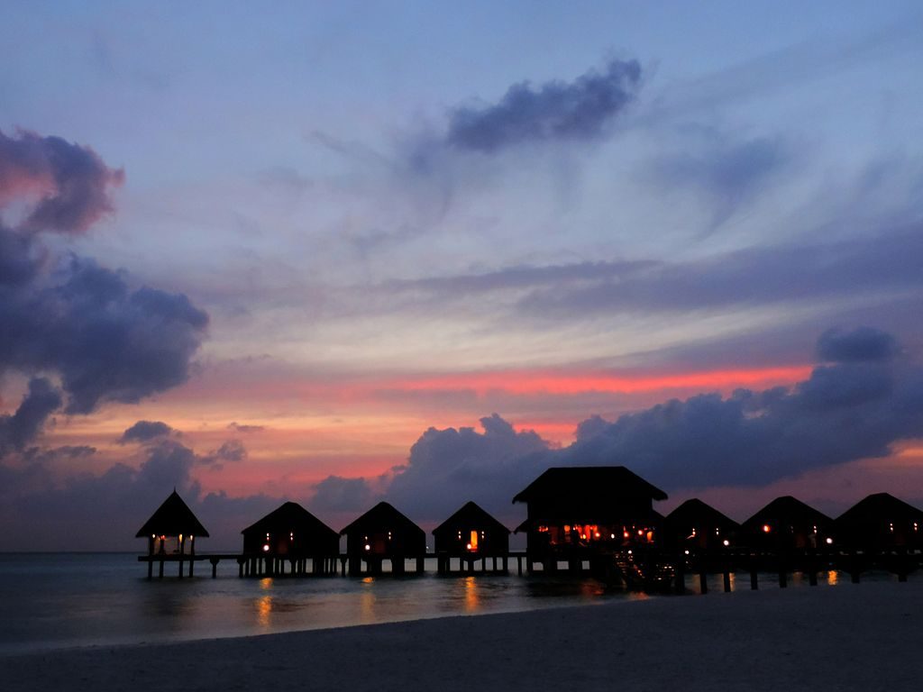 Sunset Maldives | Image Courtesy: © Nevit Dilmen, Sunset in Maldives 7089 , CC BY-SA 3.0