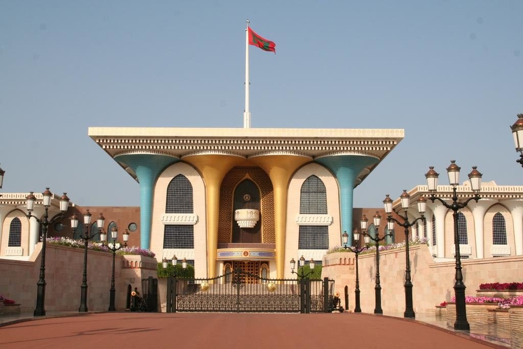 The Al Alam Palace | Image Credit: Ian Sewell, Oman-Muscat-16-Sultans-Palace-2, CC BY-SA 3.0