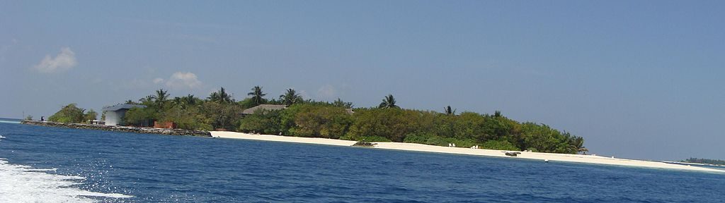 Vadhoo Island | Image Credit: Adrian.benko, Vaadhoo, CC BY-SA 3.0