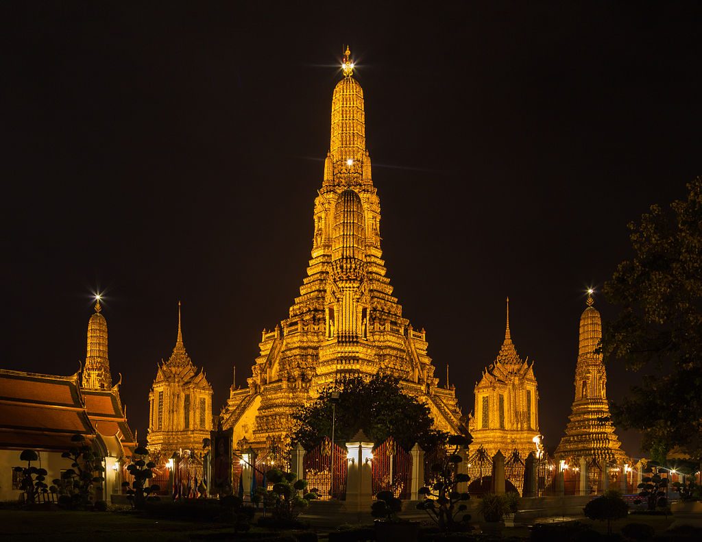 Wat Arun Temple | Image Credit: Diego Delso, Templo Wat Arun, Bangkok, Tailandia, 2013-08-22, DD 37, CC BY-SA 3.0