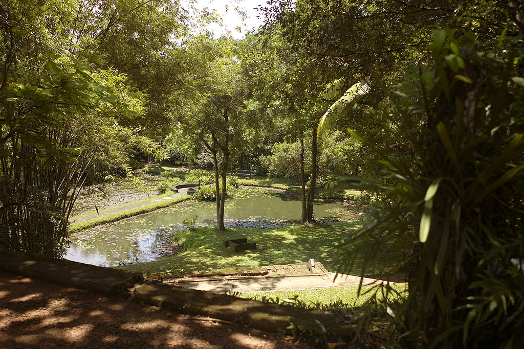 Brief Garden | Image Credit: <a href="https://commons.wikimedia.org/wiki/User:Labeet">Labeet</a>, <a href="https://commons.wikimedia.org/wiki/File:Lunuganga,_Bentota,_Sri_Lanka..JPG">Lunuganga, Bentota, Sri Lanka.</a>, <a href="https://creativecommons.org/licenses/by-sa/3.0/legalcode" rel="license">CC BY-SA 3.0</a>