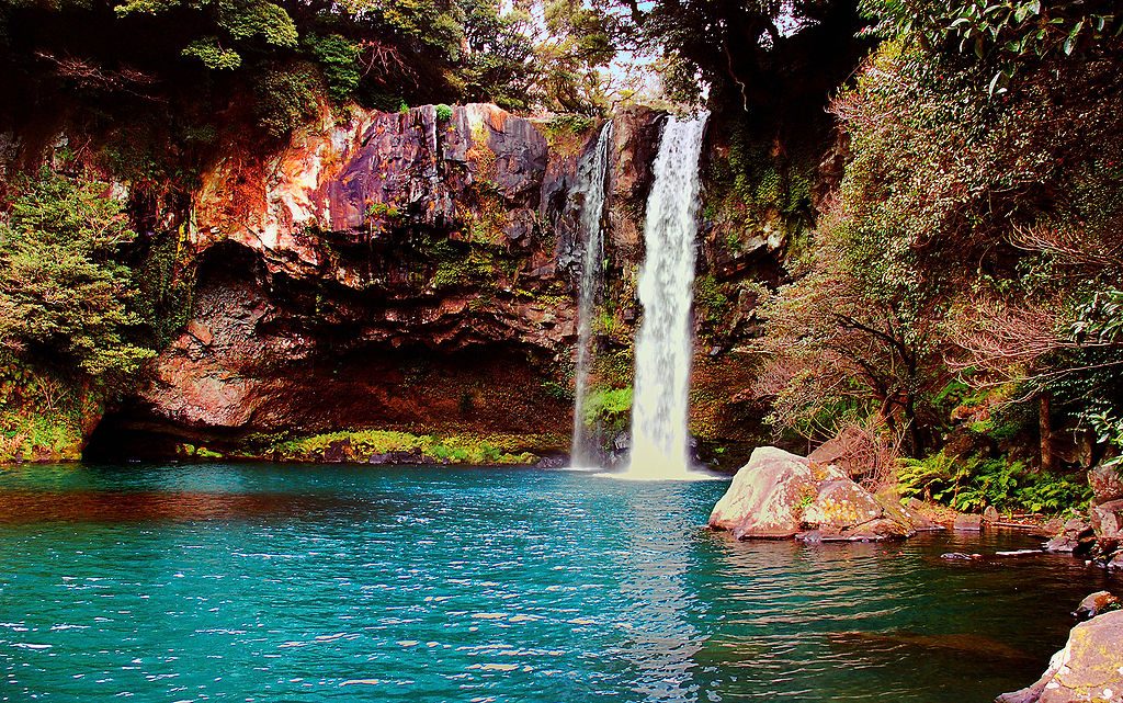 Jeongbang Falls
