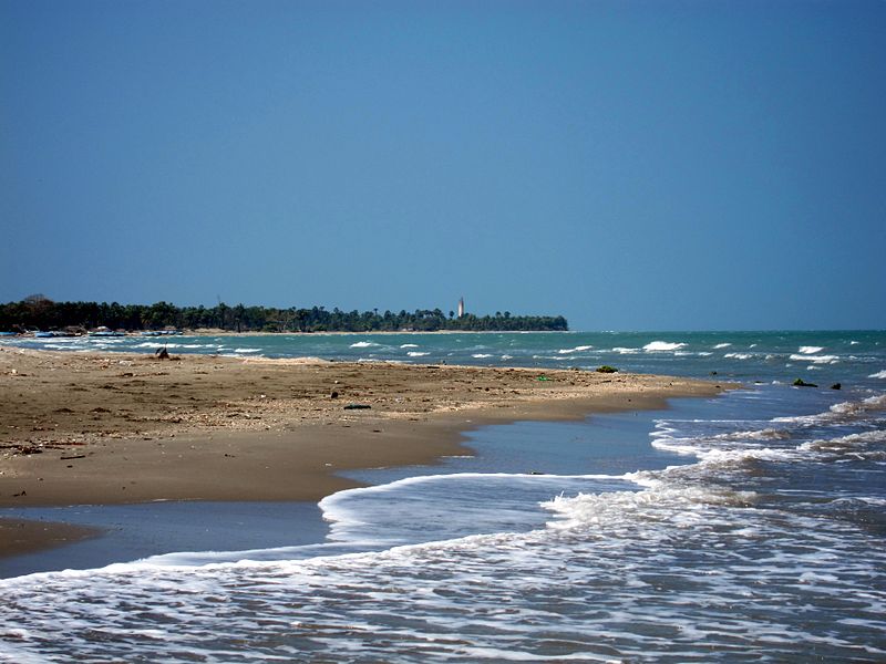 Casuarina_Beach| Img by: Indi Samarajiva via Wikimedia Commons, CC BY 2.0