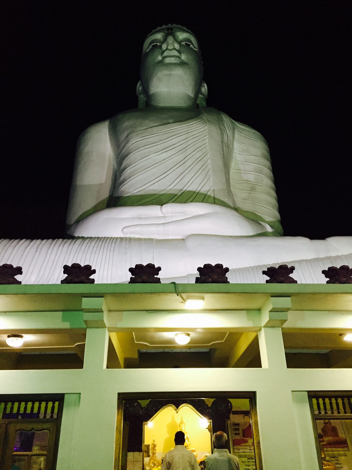 Bahirawakanda_Vihara_Buddha_Statue