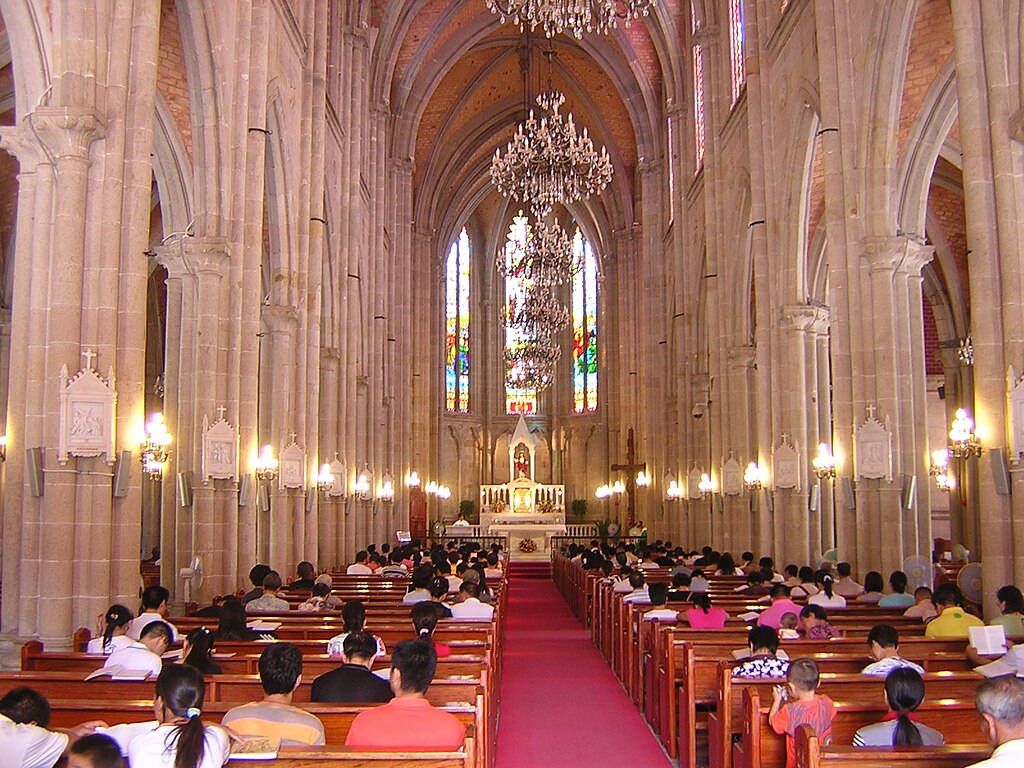 Cathedral_of_the_Sacred_Heart_Guangzhou_1