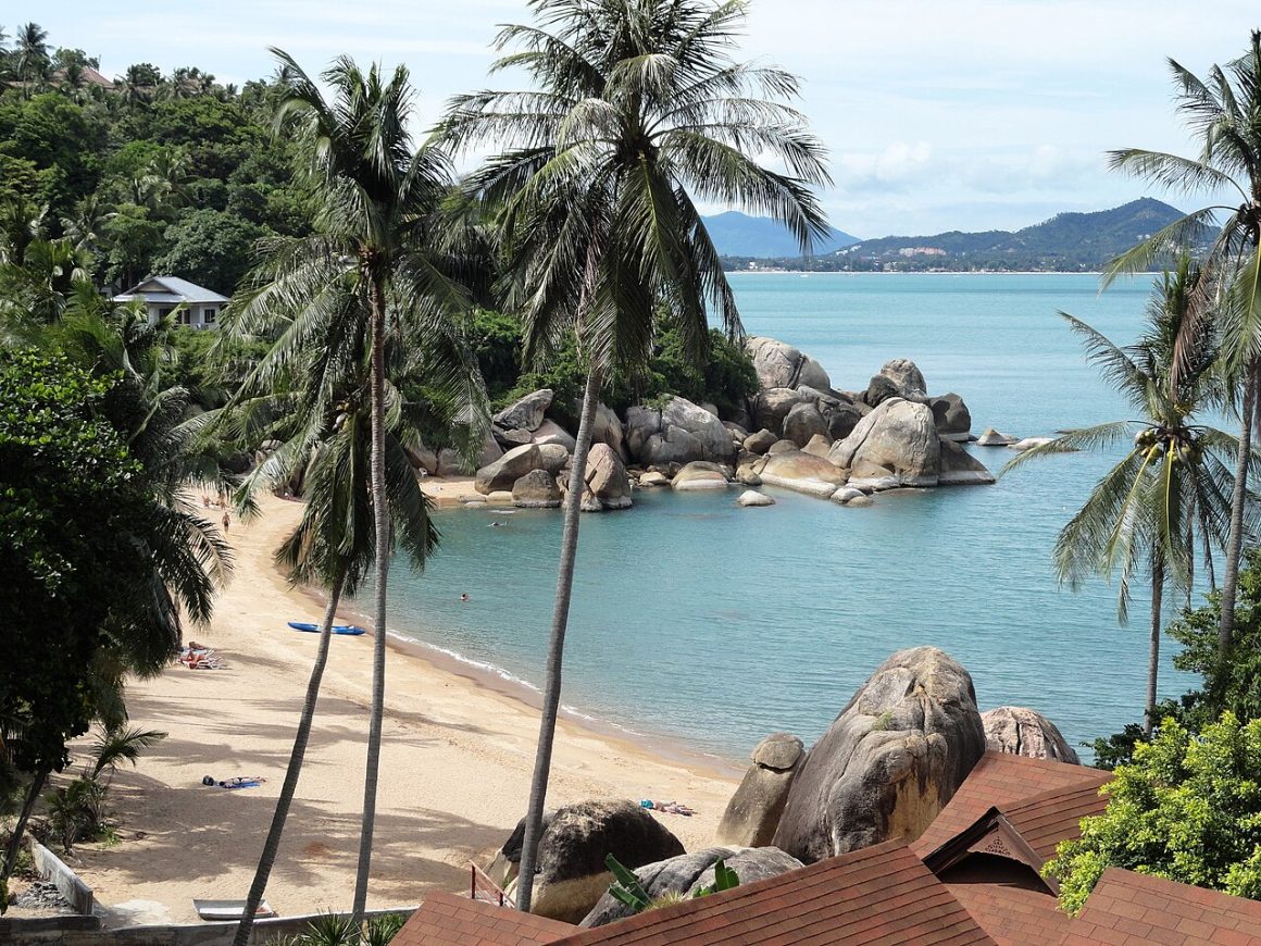 Koh_Samui,_Coral_Cove_Beach_(6217274045)